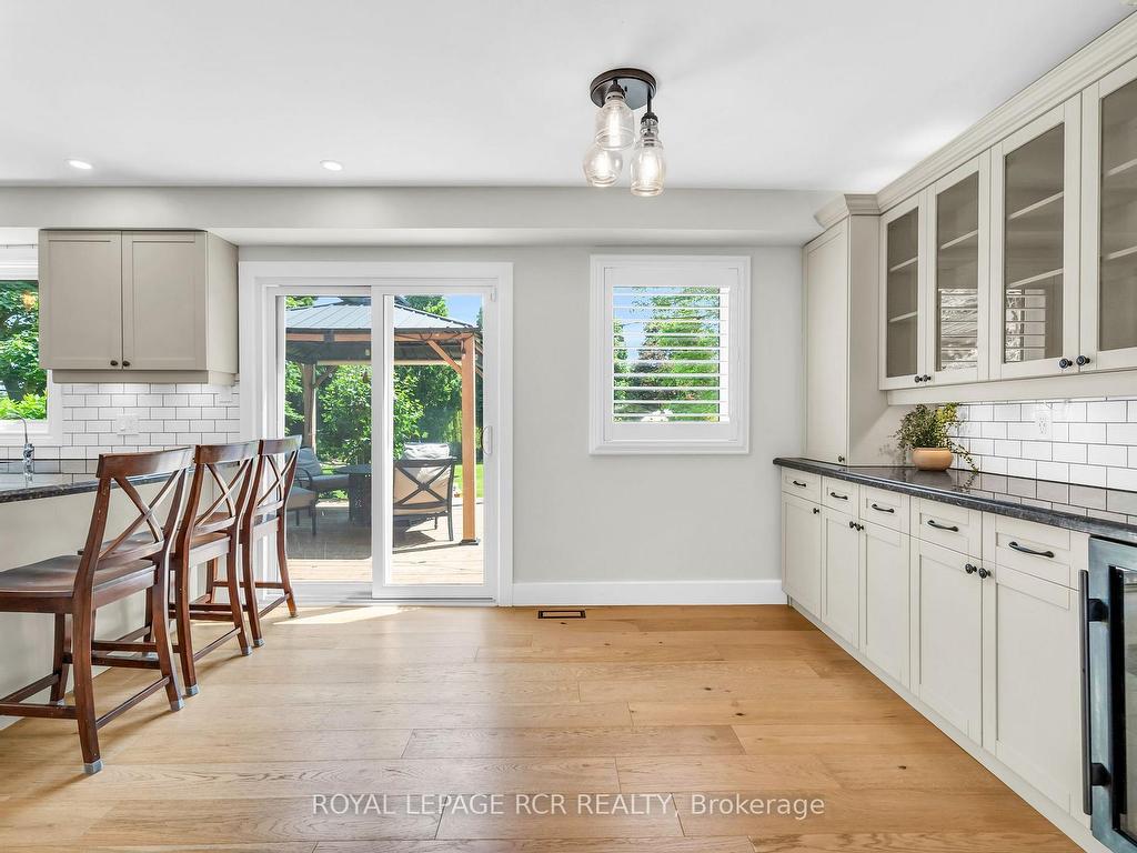 









6


Pineview

Road,
Mono,




ON
L9W 4A1

