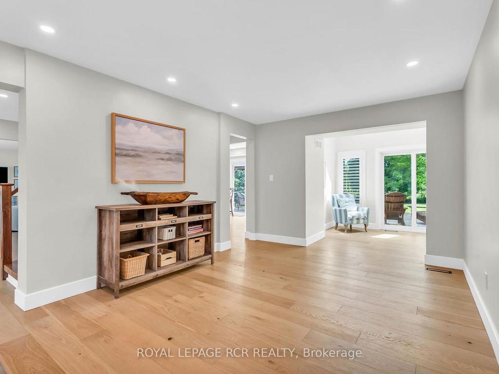 









6


Pineview

Road,
Mono,




ON
L9W 4A1

