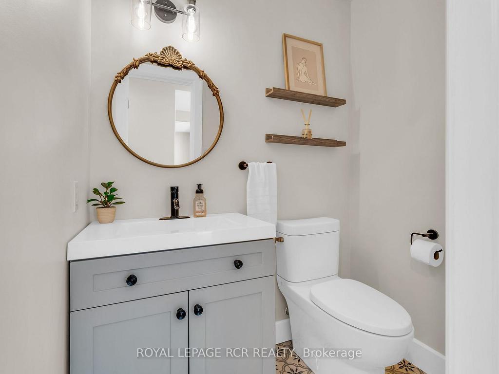 









6


Pineview

Road,
Mono,




ON
L9W 4A1

