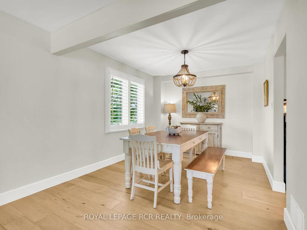 









6


Pineview

Road,
Mono,




ON
L9W 4A1

