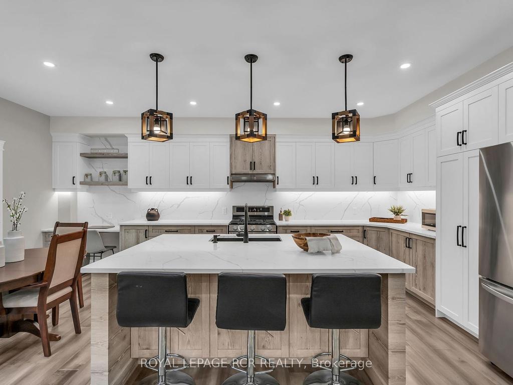 









2360


Honey Harbour

Road,
Georgian Bay,




ON
L0K 1S0

