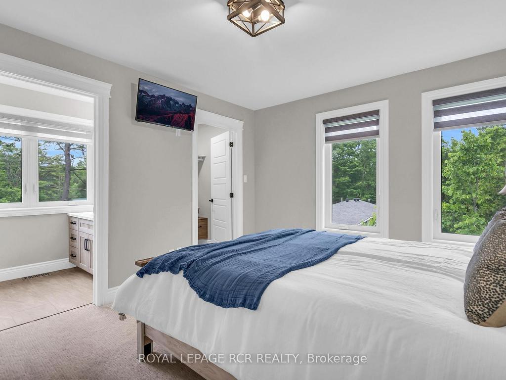 









2360


Honey Harbour

Road,
Georgian Bay,




ON
L0K 1S0

