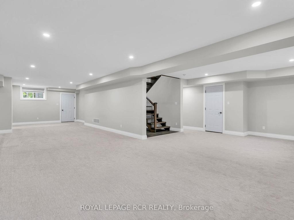 









2360


Honey Harbour

Road,
Georgian Bay,




ON
L0K 1S0

