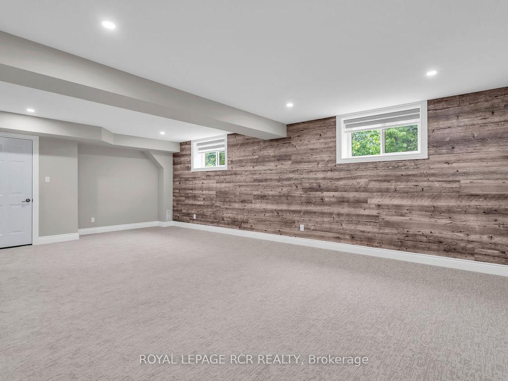 









2360


Honey Harbour

Road,
Georgian Bay,




ON
L0K 1S0

