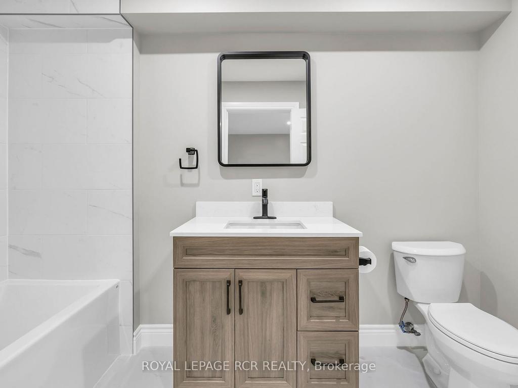 









2360


Honey Harbour

Road,
Georgian Bay,




ON
L0K 1S0

