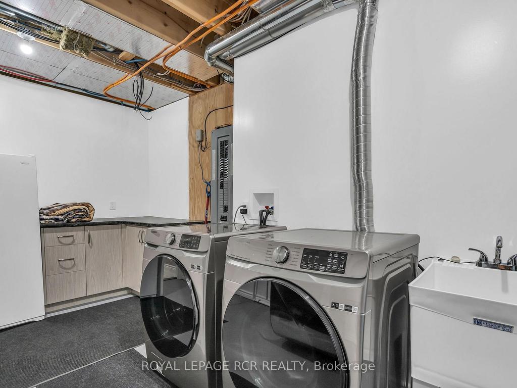 









2360


Honey Harbour

Road,
Georgian Bay,




ON
L0K 1S0

