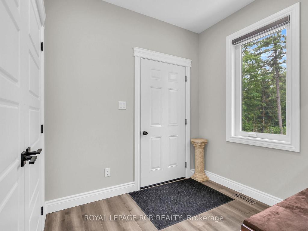 









2360


Honey Harbour

Road,
Georgian Bay,




ON
L0K 1S0

