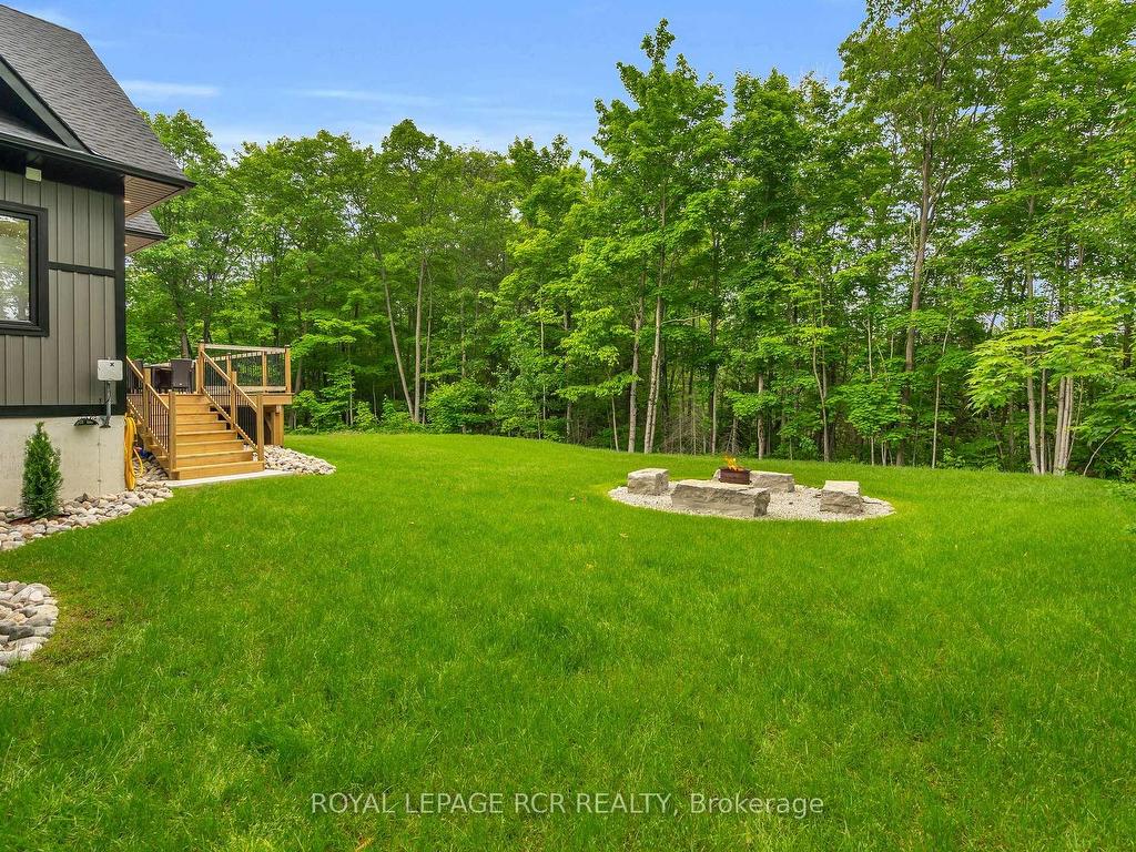









2360


Honey Harbour

Road,
Georgian Bay,




ON
L0K 1S0


