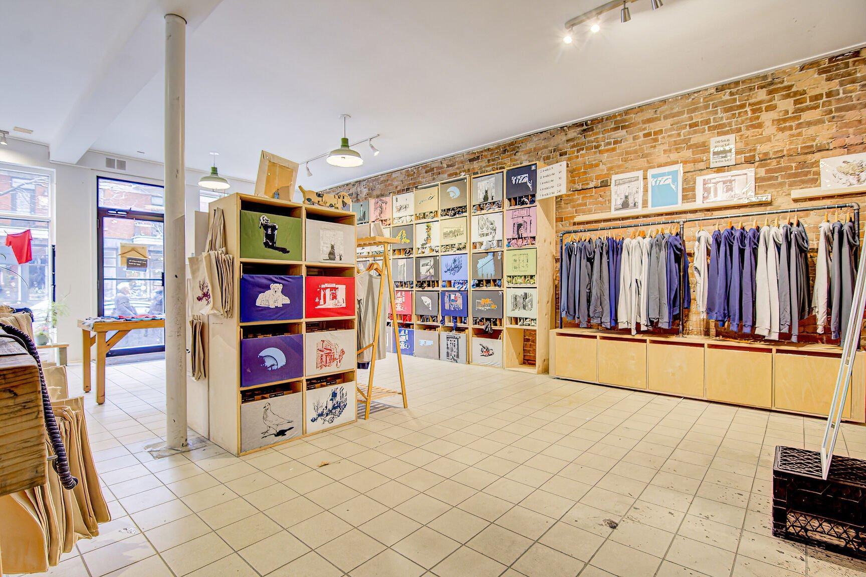 









207


Av. Fairmount O.

,
Montréal (Le Plateau-Mont-Royal),




QC
H2T2M8

