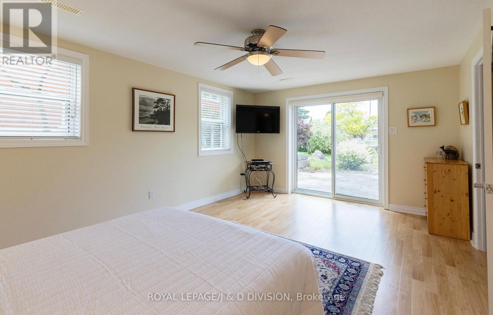 












9 VICTORIA AVENUE

,
Selwyn,




Ontario
K0L2H0

