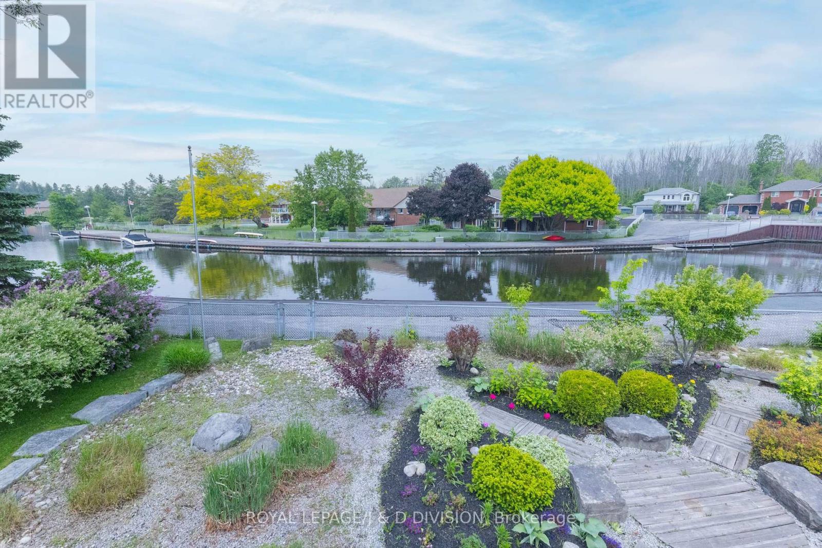 












9 VICTORIA AVENUE

,
Selwyn,




Ontario
K0L2H0

