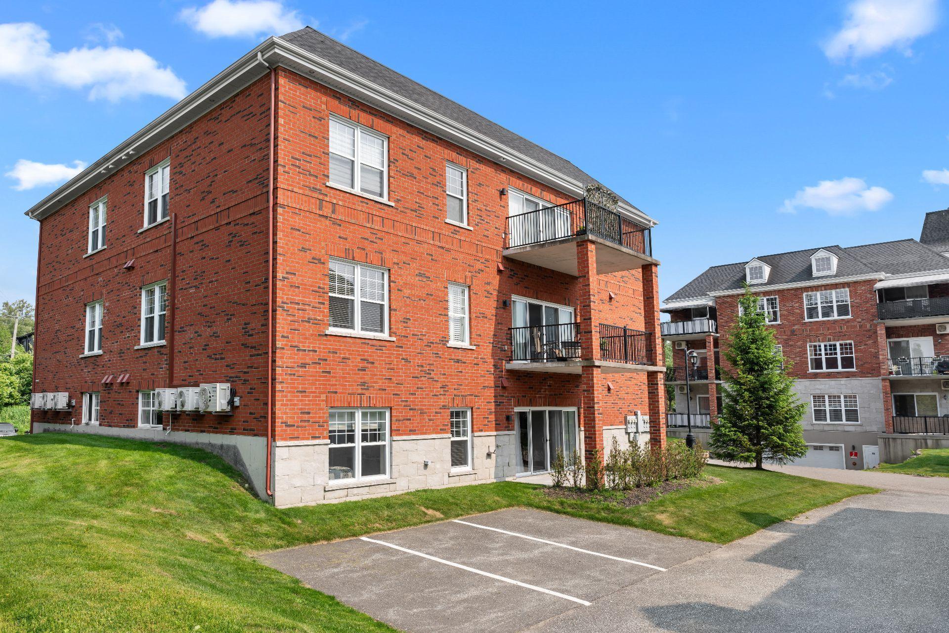 









1400


Rue Émile Zola

, 1002,
Sherbrooke (Les Nations),




QC
J1L0C4

