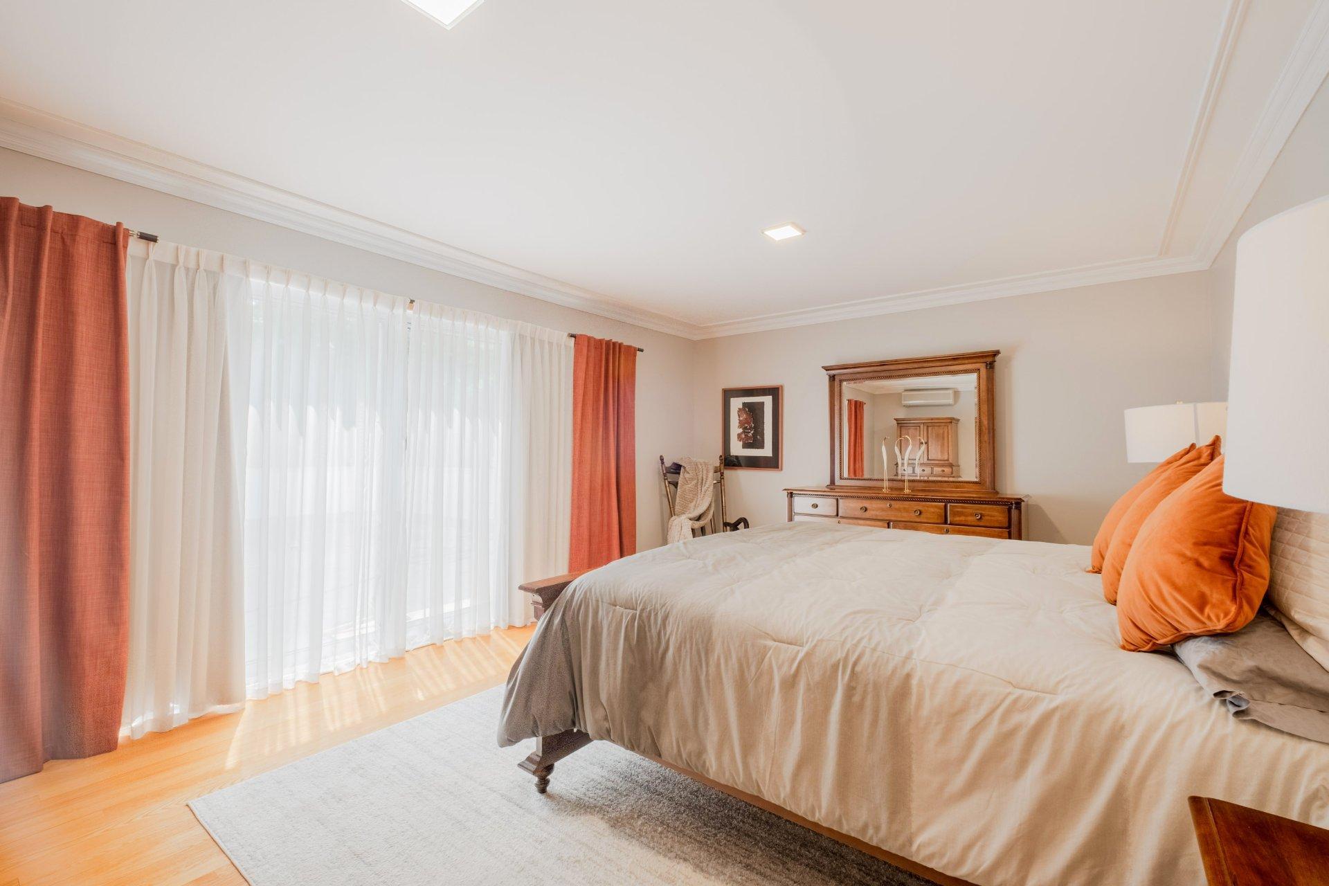 









1566


Rue Longchamp

,
Sherbrooke (Les Nations),




QC
J1J1J1

