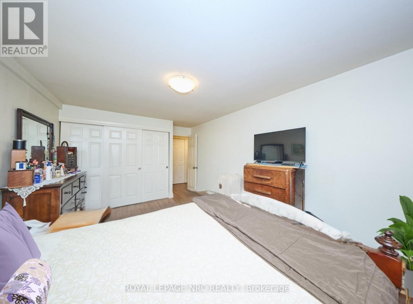 












111 - 242 OAKDALE AVENUE

,
St. Catharines (Oakdale),




Ontario
L2P3K5


