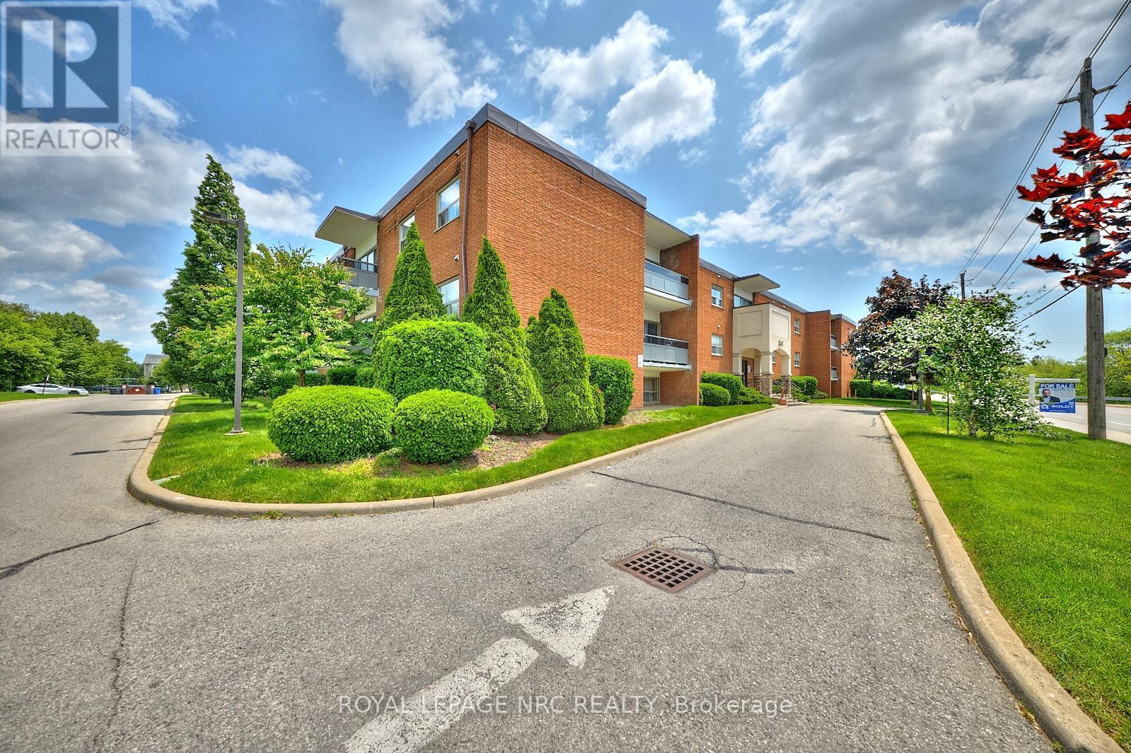 












111 - 242 OAKDALE AVENUE

,
St. Catharines (Oakdale),




Ontario
L2P3K5

