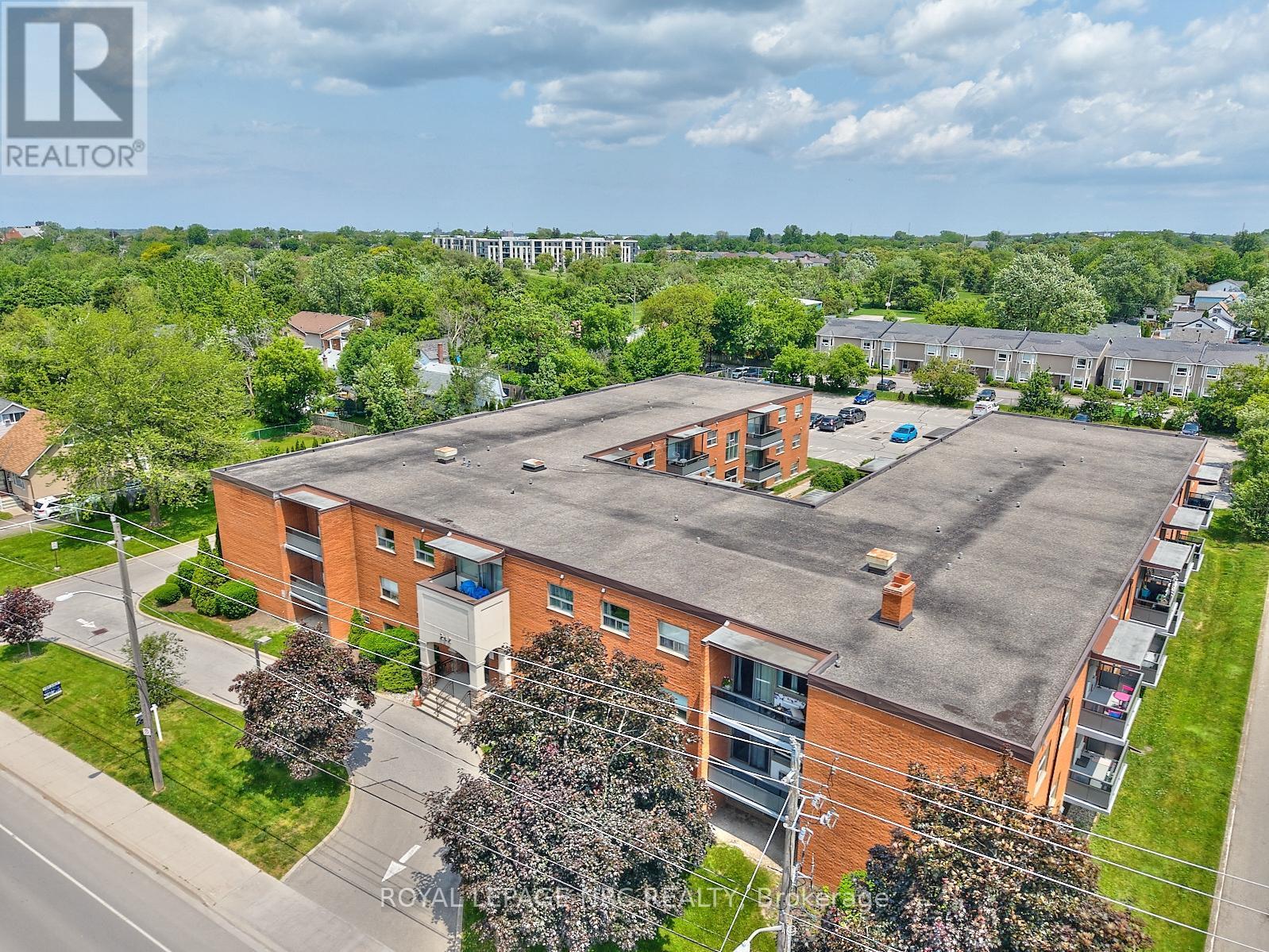 












111 - 242 OAKDALE AVENUE

,
St. Catharines (Oakdale),




Ontario
L2P3K5

