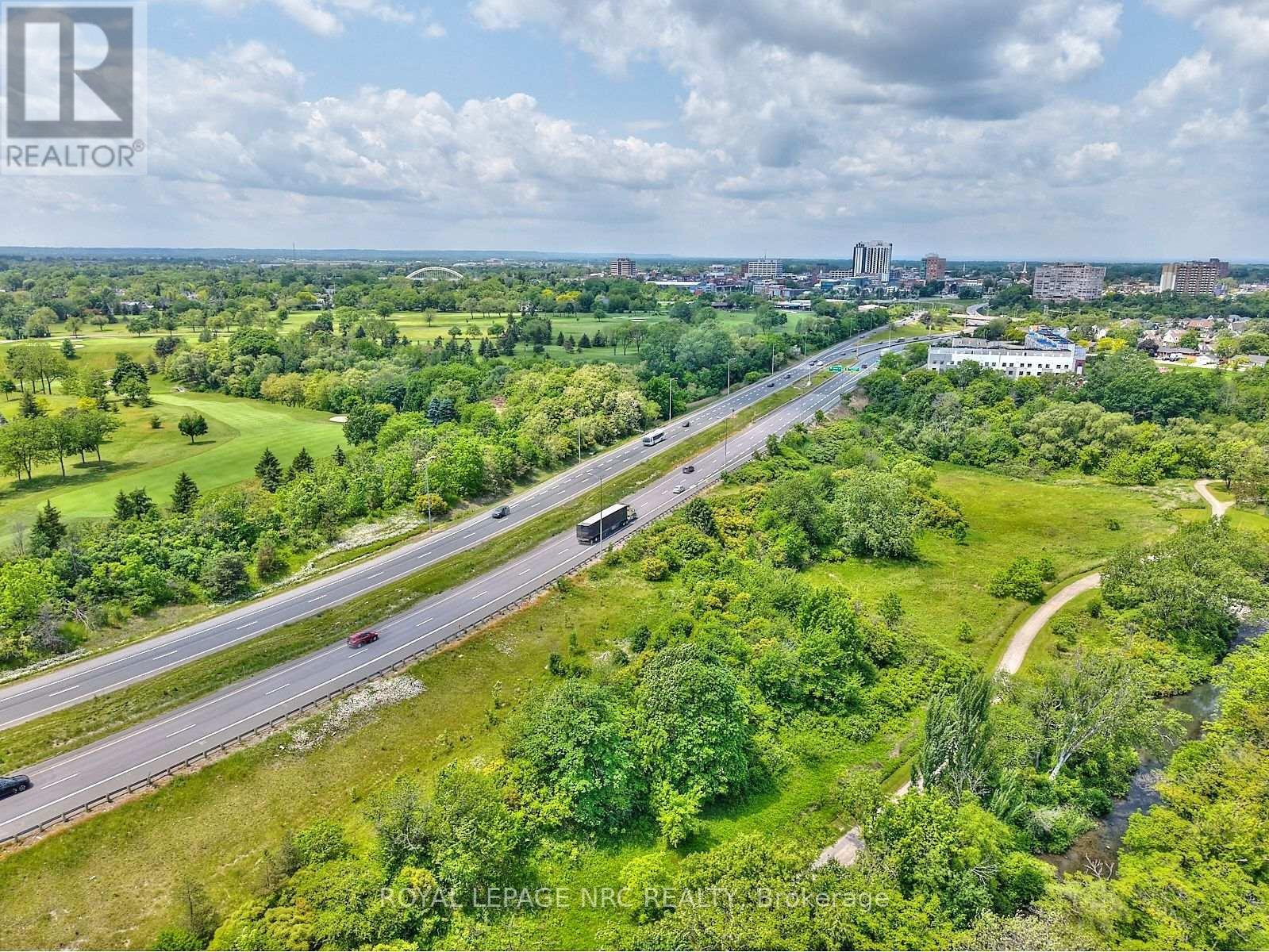 












111 - 242 OAKDALE AVENUE

,
St. Catharines (Oakdale),




Ontario
L2P3K5

