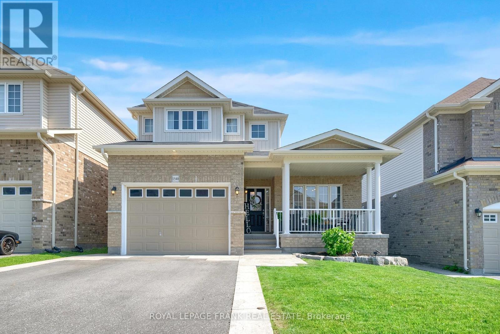 












1540 DUNEDIN CRESCENT

,
Oshawa (Taunton),




Ontario
L1K0T9

