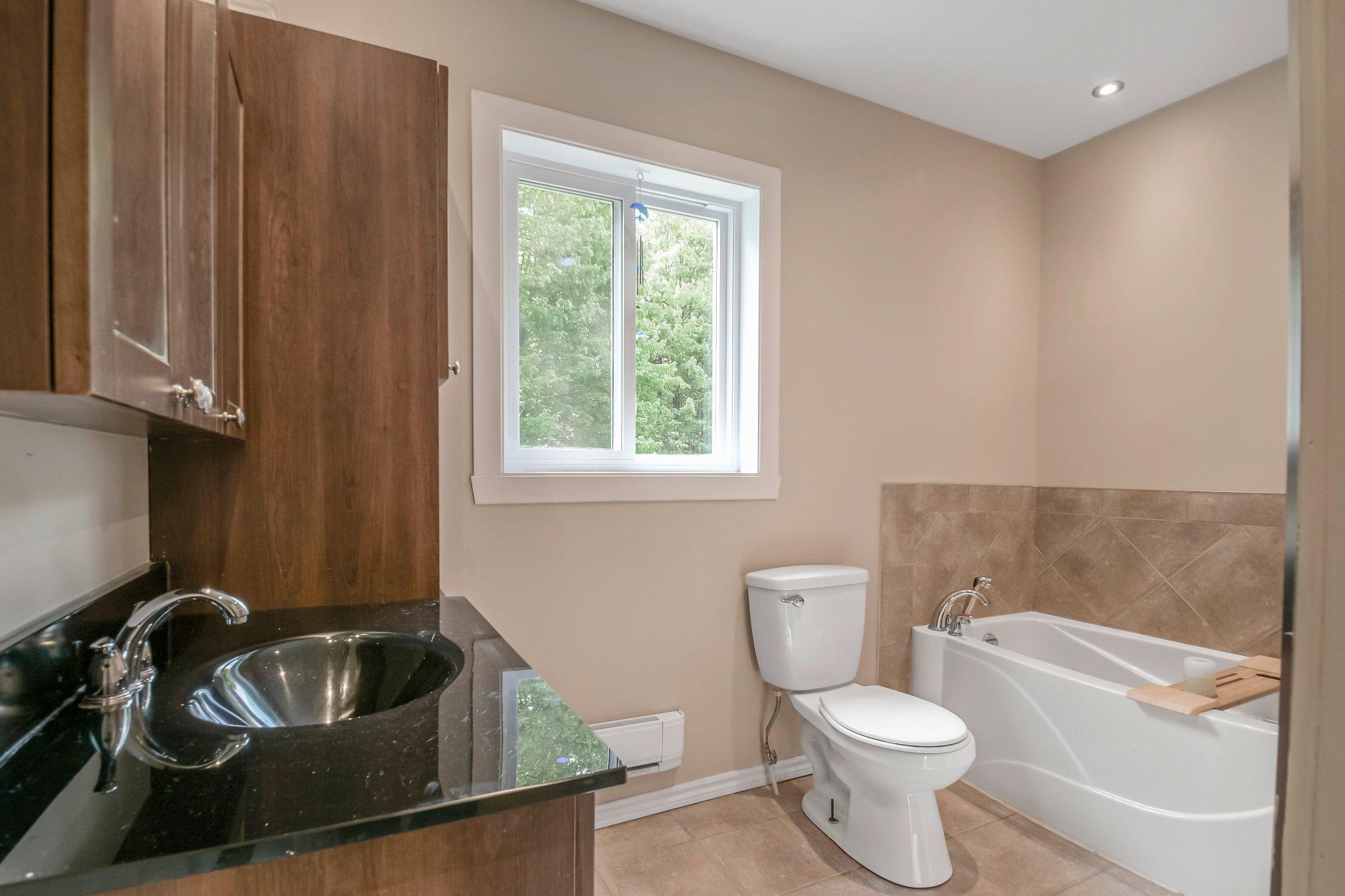 









274


Rue Montcalm

,
Saint-Colomban,




QC
J7K1A1

