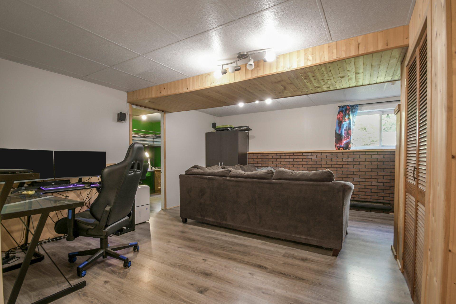 









274


Rue Montcalm

,
Saint-Colomban,




QC
J7K1A1

