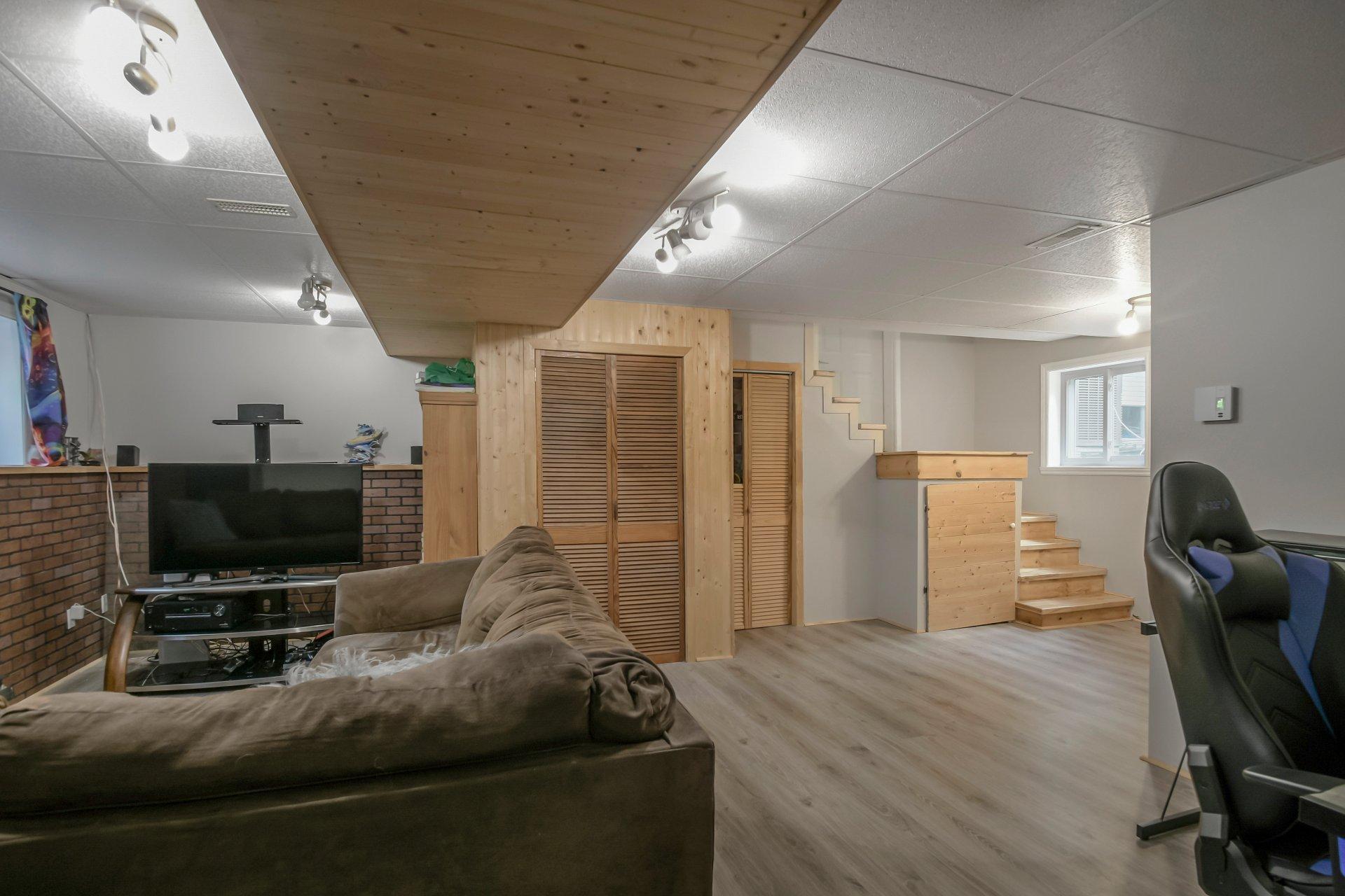 









274


Rue Montcalm

,
Saint-Colomban,




QC
J7K1A1

