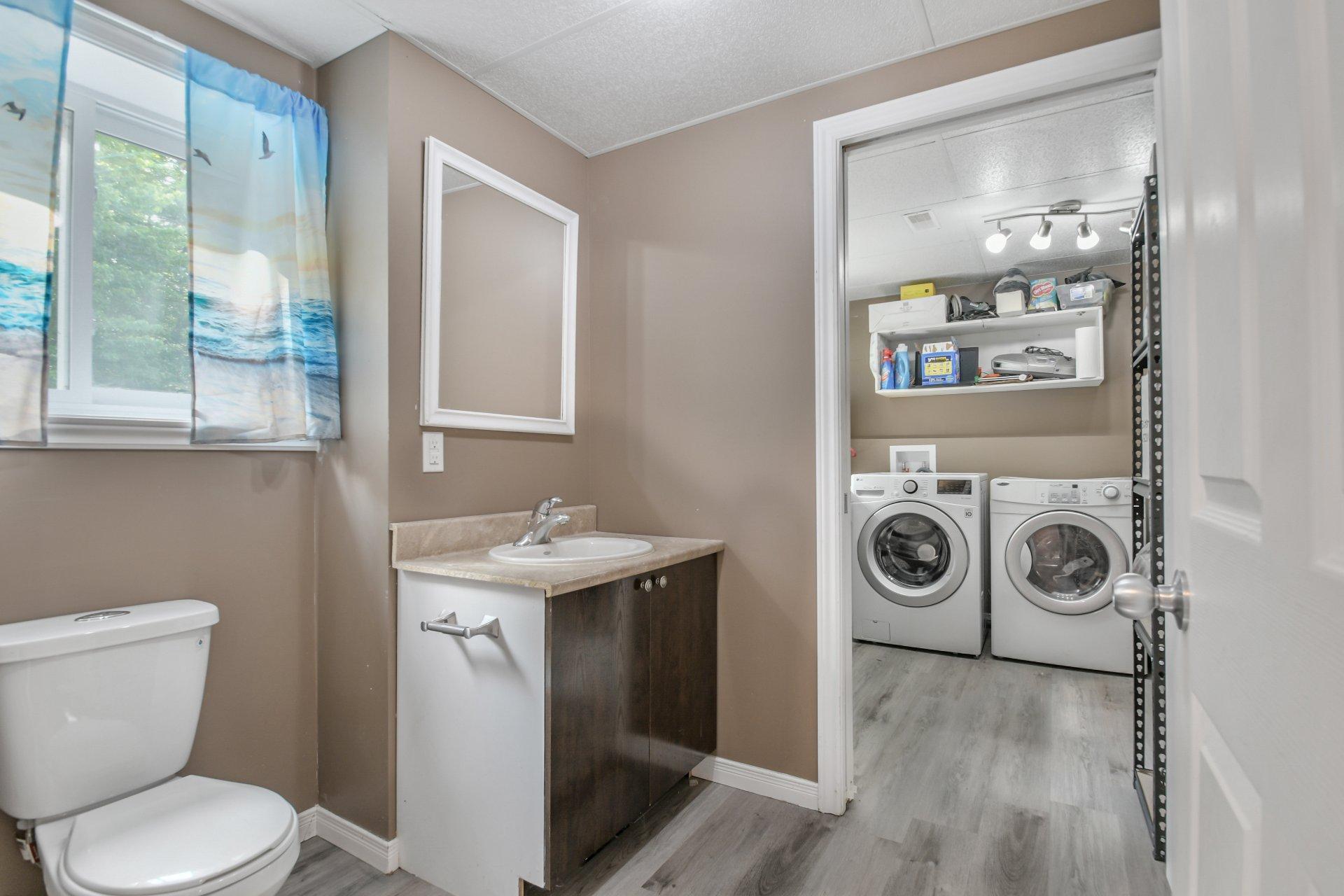









274


Rue Montcalm

,
Saint-Colomban,




QC
J7K1A1

