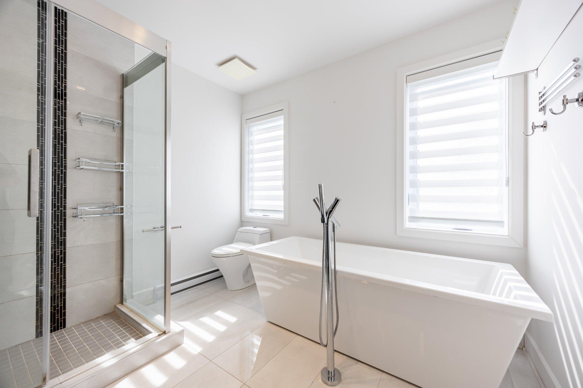 









3640


Rue Orléans

,
Brossard,




QC
J4Y2L9

