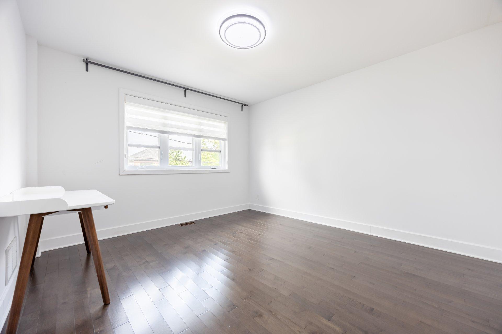 









3640


Rue Orléans

,
Brossard,




QC
J4Y2L9

