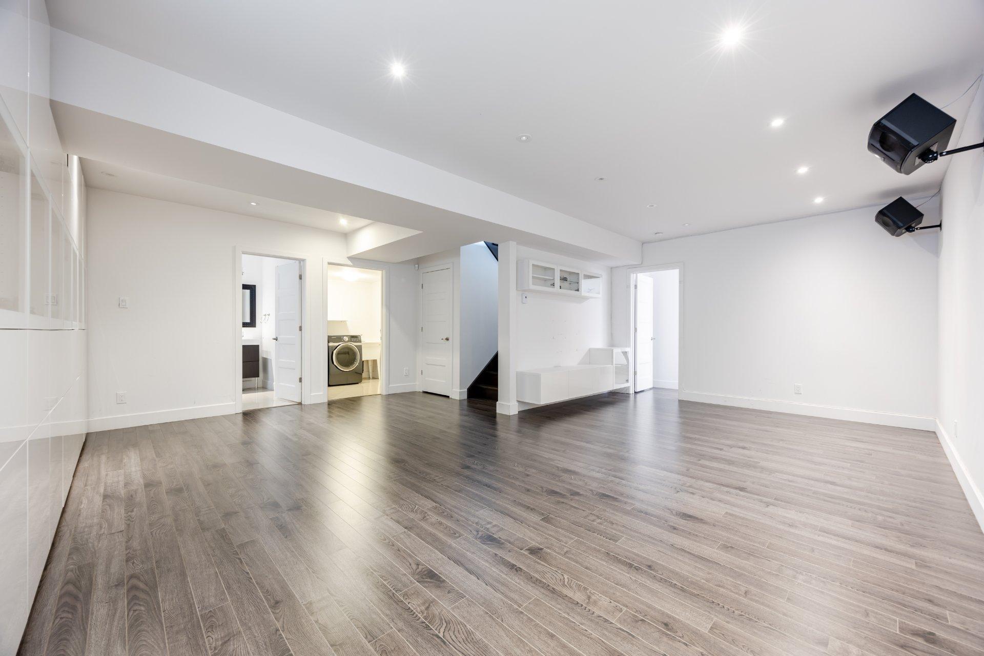 









3640


Rue Orléans

,
Brossard,




QC
J4Y2L9

