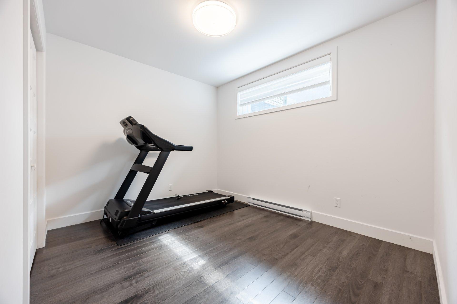 









3640


Rue Orléans

,
Brossard,




QC
J4Y2L9

