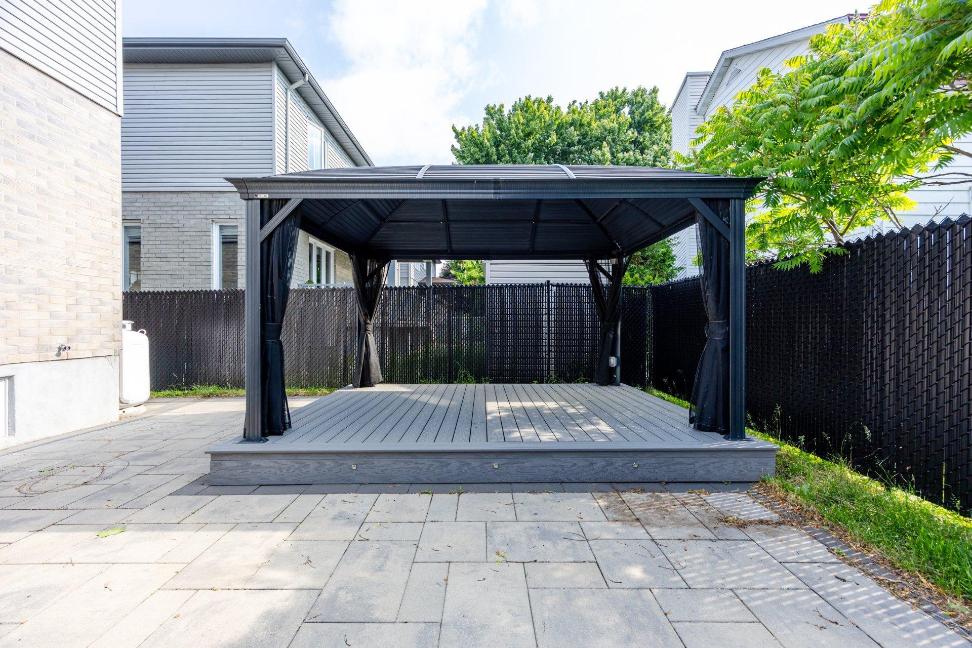 









3640


Rue Orléans

,
Brossard,




QC
J4Y2L9

