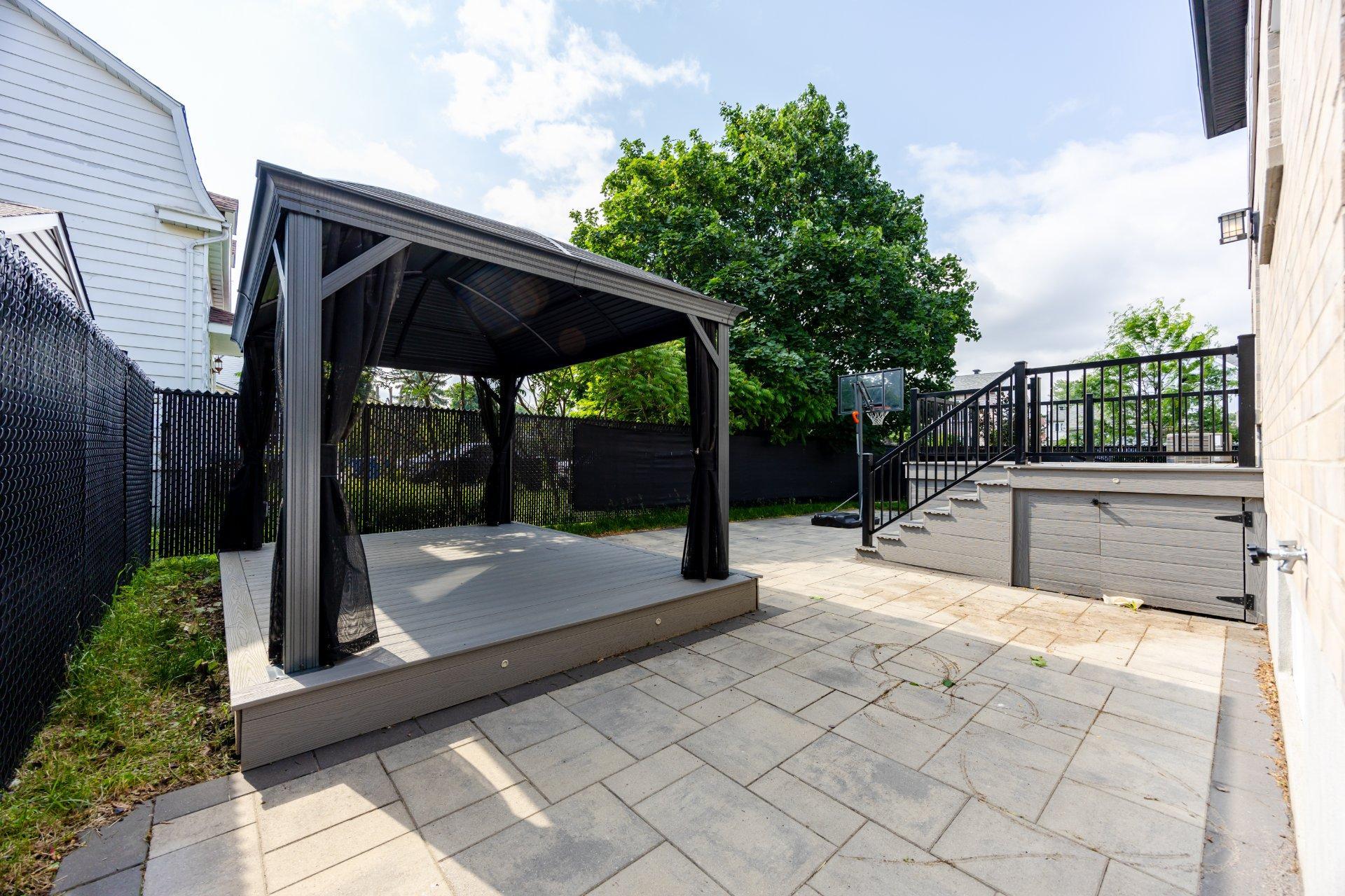 









3640


Rue Orléans

,
Brossard,




QC
J4Y2L9

