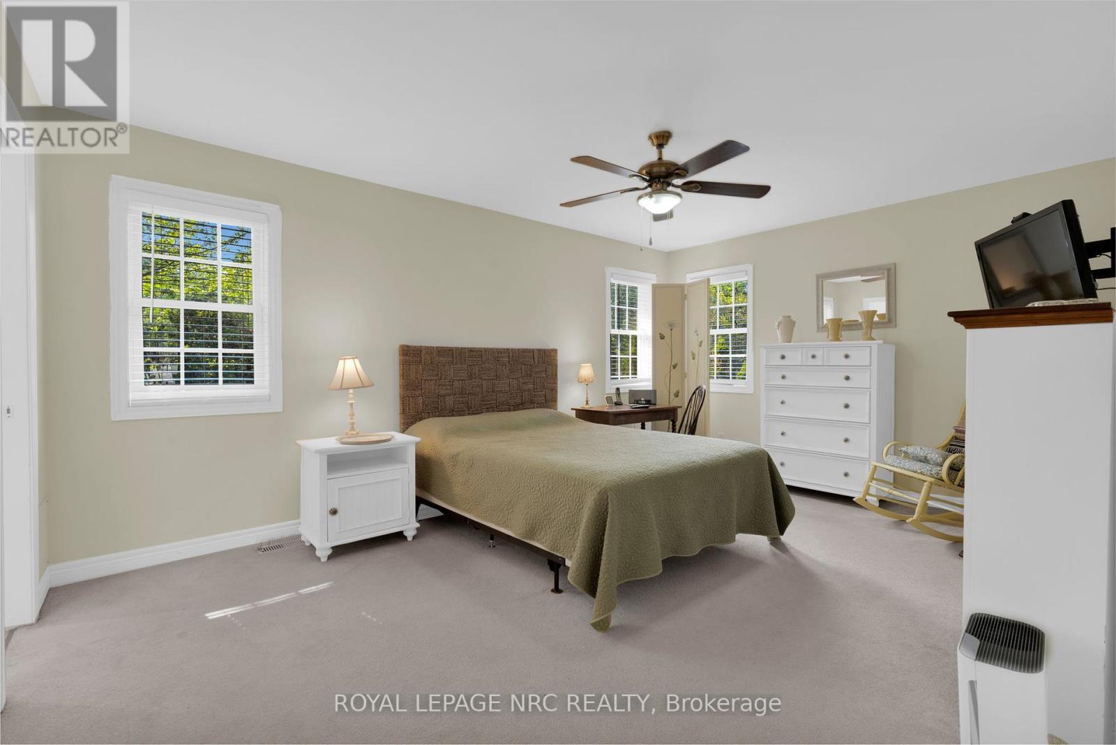












331 CHERRYHILL BOULEVARD S

,
Fort Erie (Crystal Beach),




Ontario
L0S1B0

