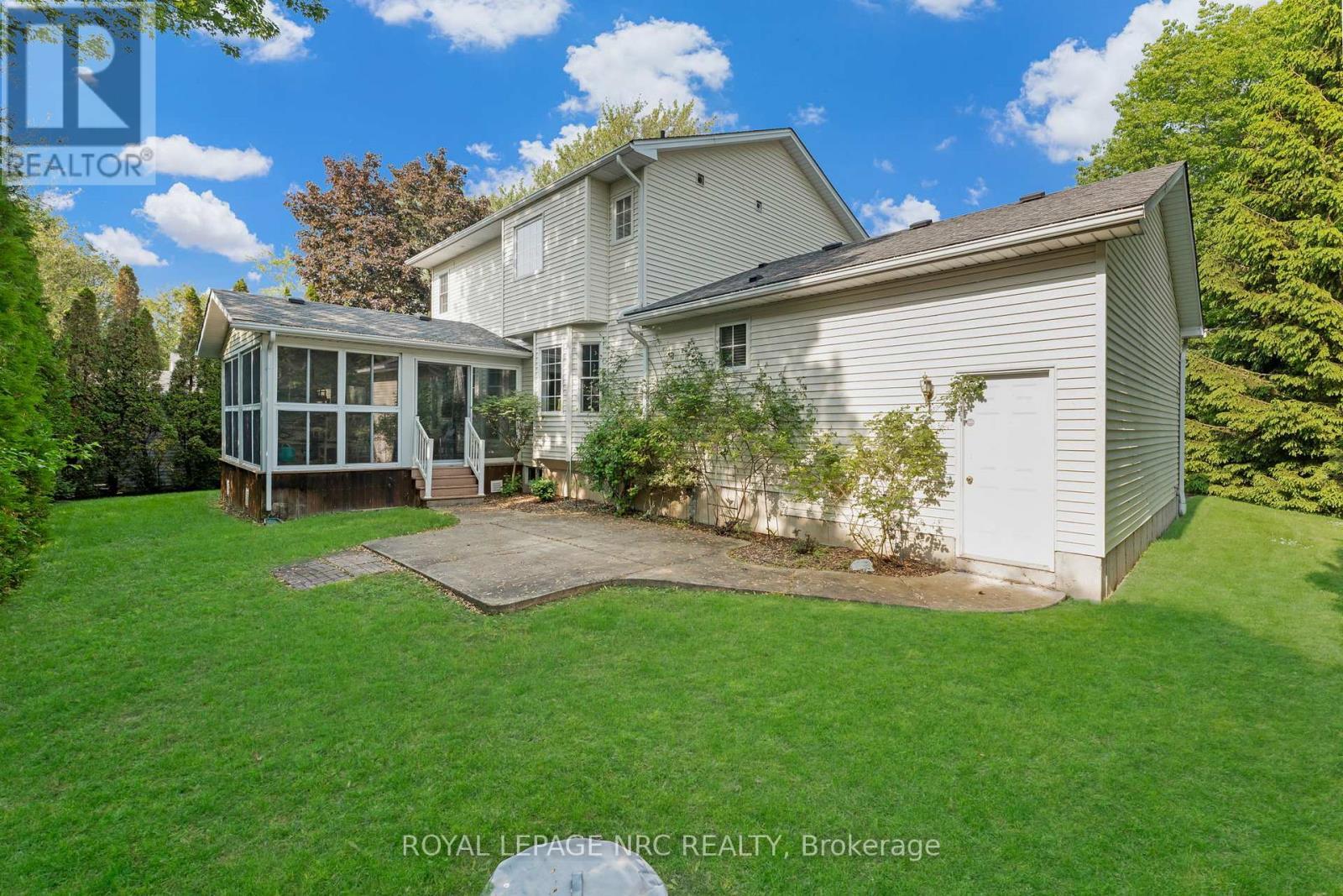 












331 CHERRYHILL BOULEVARD S

,
Fort Erie (Crystal Beach),




Ontario
L0S1B0

