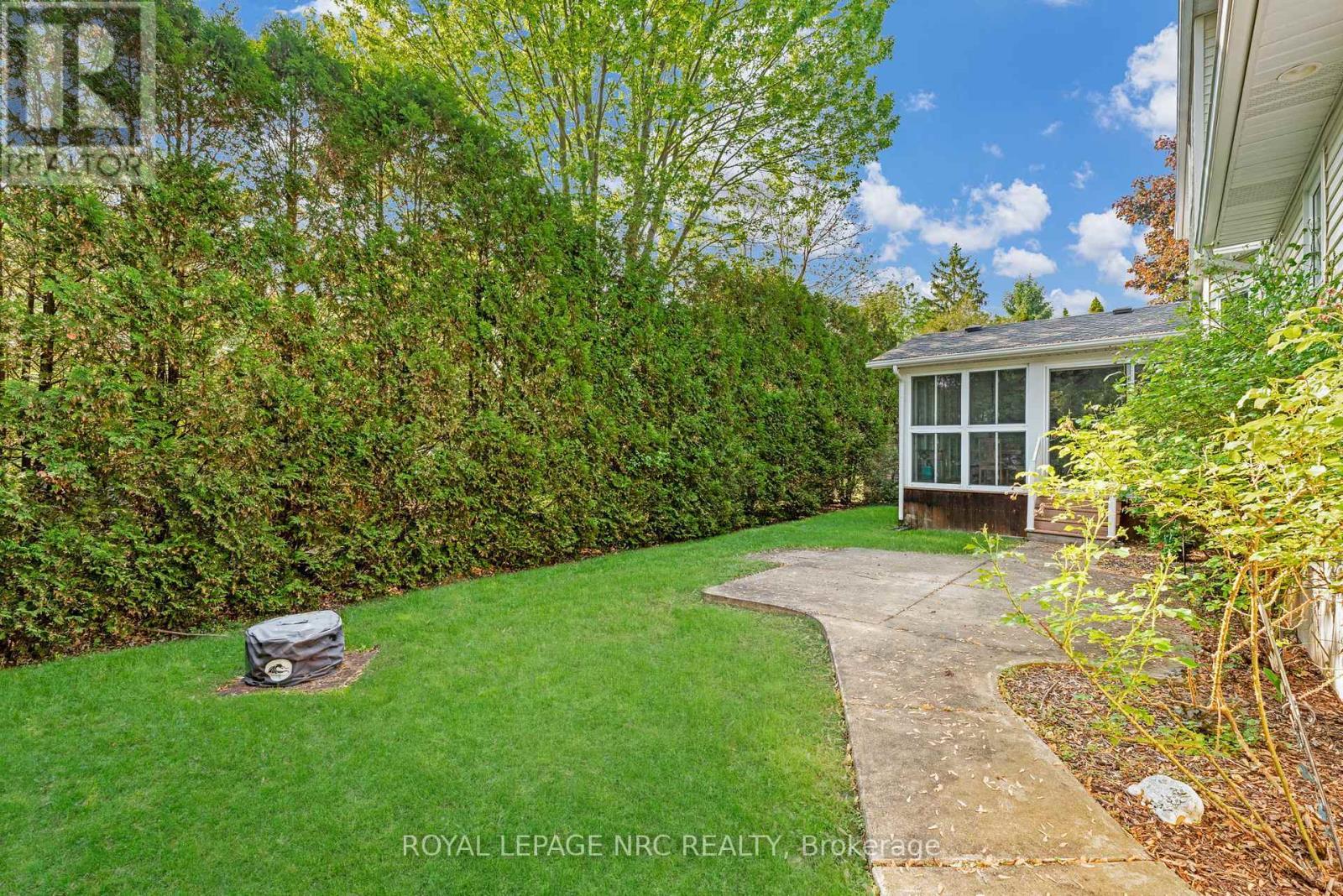 












331 CHERRYHILL BOULEVARD S

,
Fort Erie (Crystal Beach),




Ontario
L0S1B0

