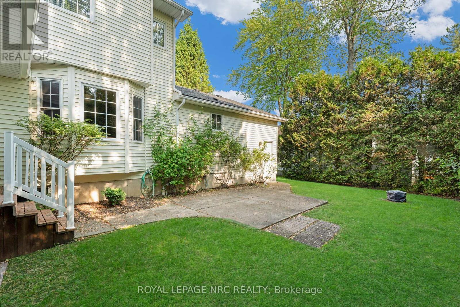 












331 CHERRYHILL BOULEVARD S

,
Fort Erie (Crystal Beach),




Ontario
L0S1B0

