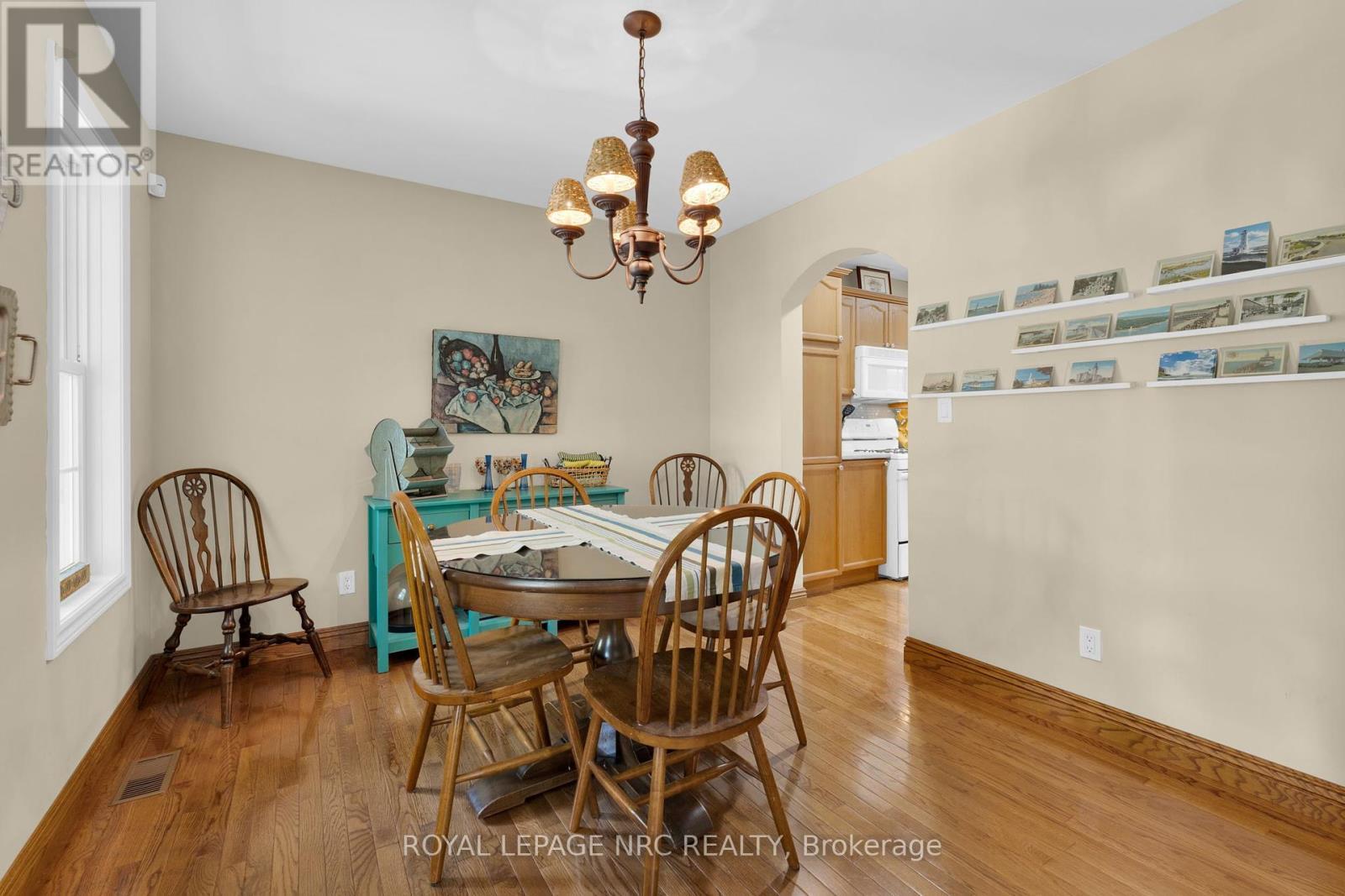 












331 CHERRYHILL BOULEVARD S

,
Fort Erie (Crystal Beach),




Ontario
L0S1B0

