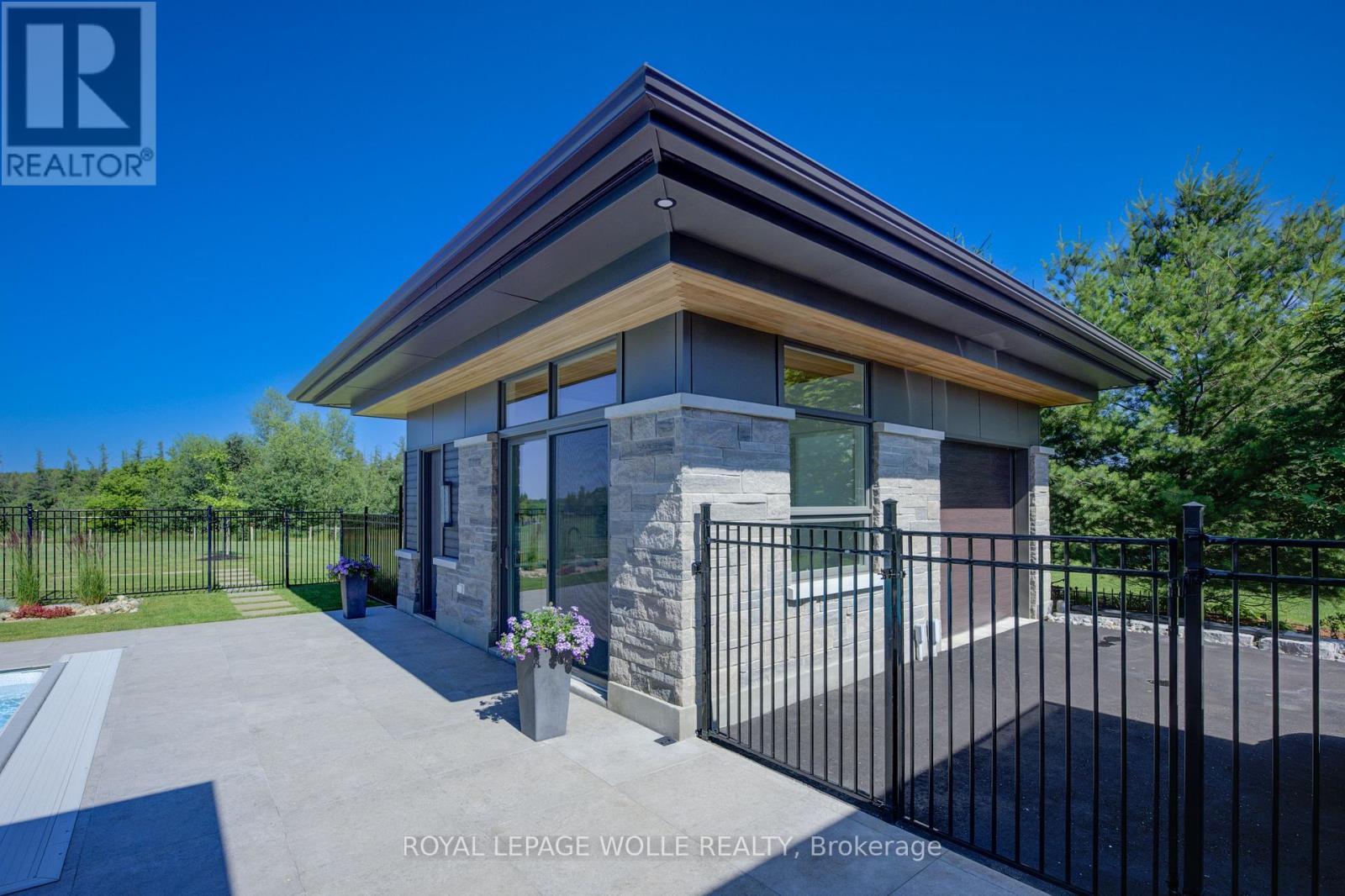 












1826 MOSER YOUNG ROAD

,
Wellesley,




Ontario
N0B2T0

