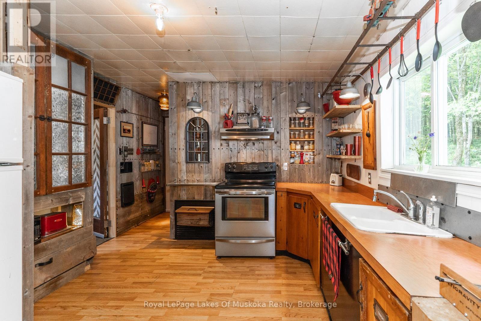 












32 OLD RAINY LAKE ROAD

,
McMurrich/Monteith (Sprucedale),




Ontario
P0A1Y0

