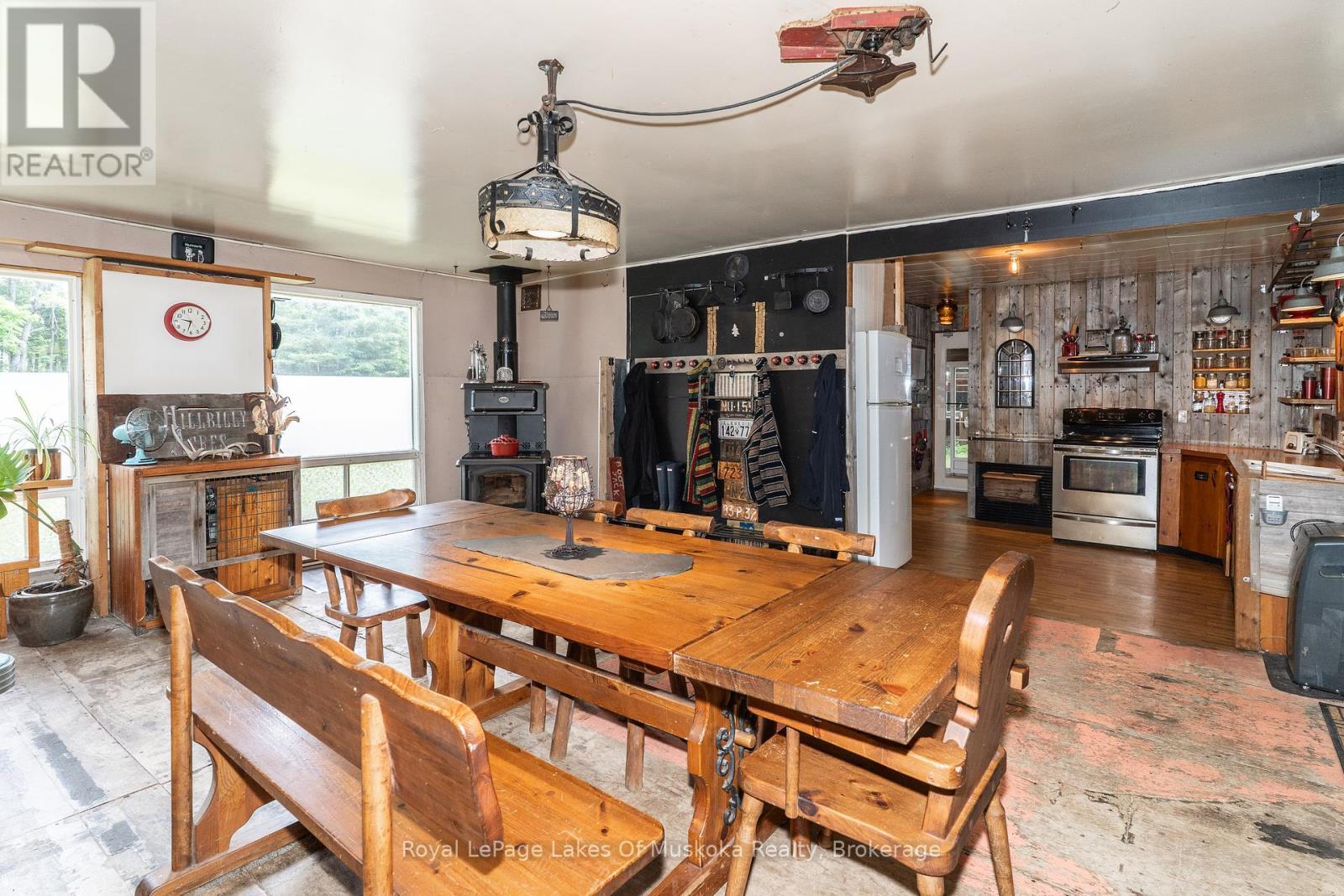 












32 OLD RAINY LAKE ROAD

,
McMurrich/Monteith (Sprucedale),




Ontario
P0A1Y0

