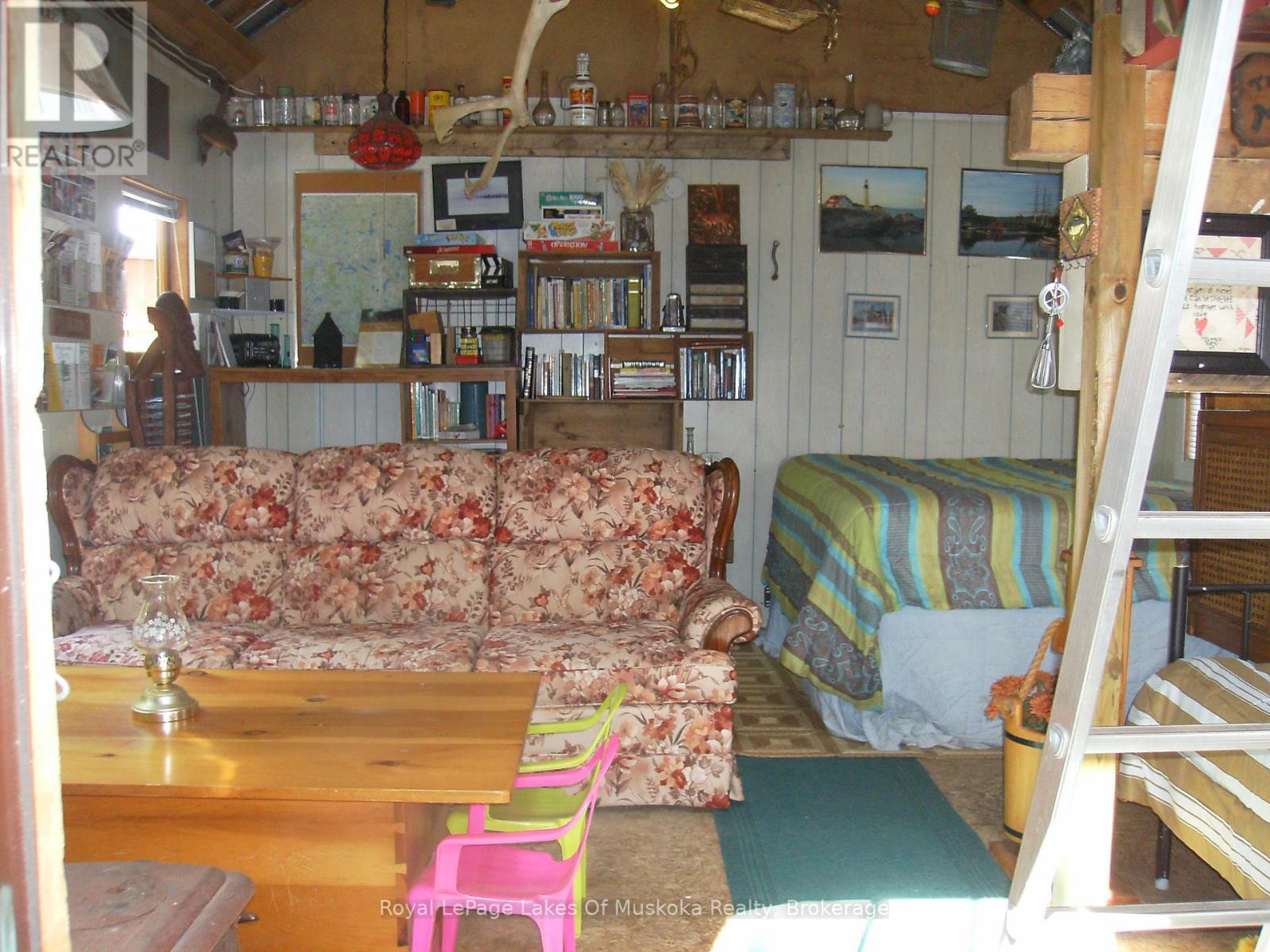 












32 OLD RAINY LAKE ROAD

,
McMurrich/Monteith (Sprucedale),




Ontario
P0A1Y0

