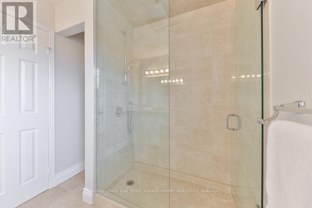 












2289 BEEJAY COURT

,
Mississauga,




Ontario
L5M2N9

