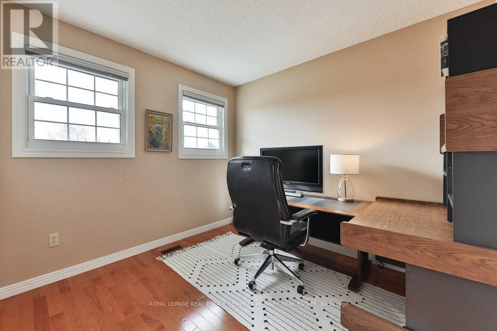 












2289 BEEJAY COURT

,
Mississauga,




Ontario
L5M2N9

