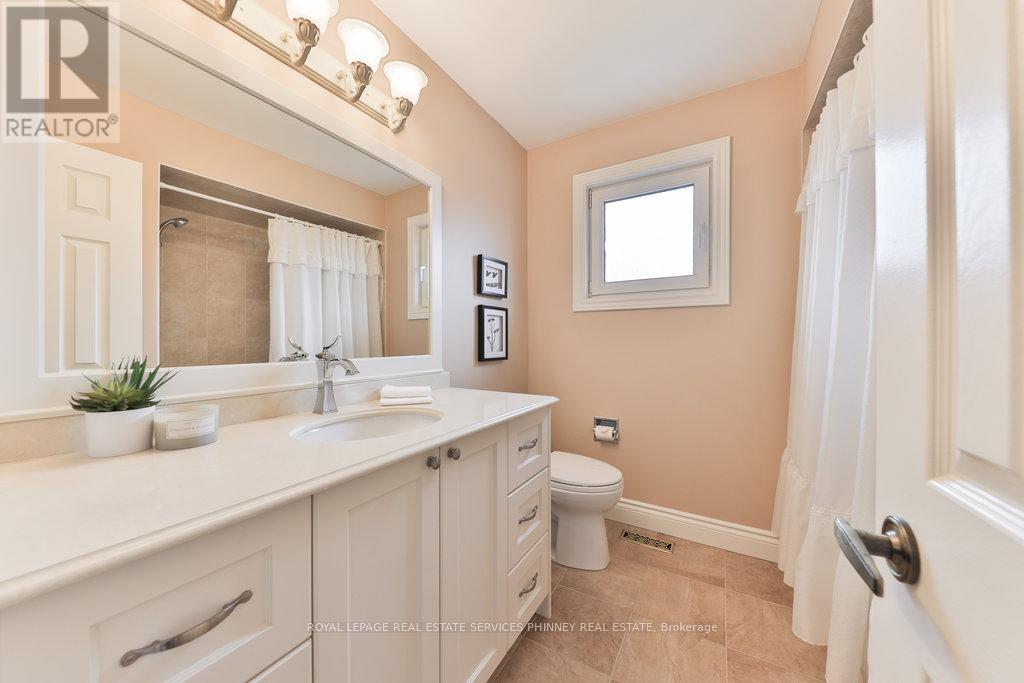 












2289 BEEJAY COURT

,
Mississauga,




Ontario
L5M2N9

