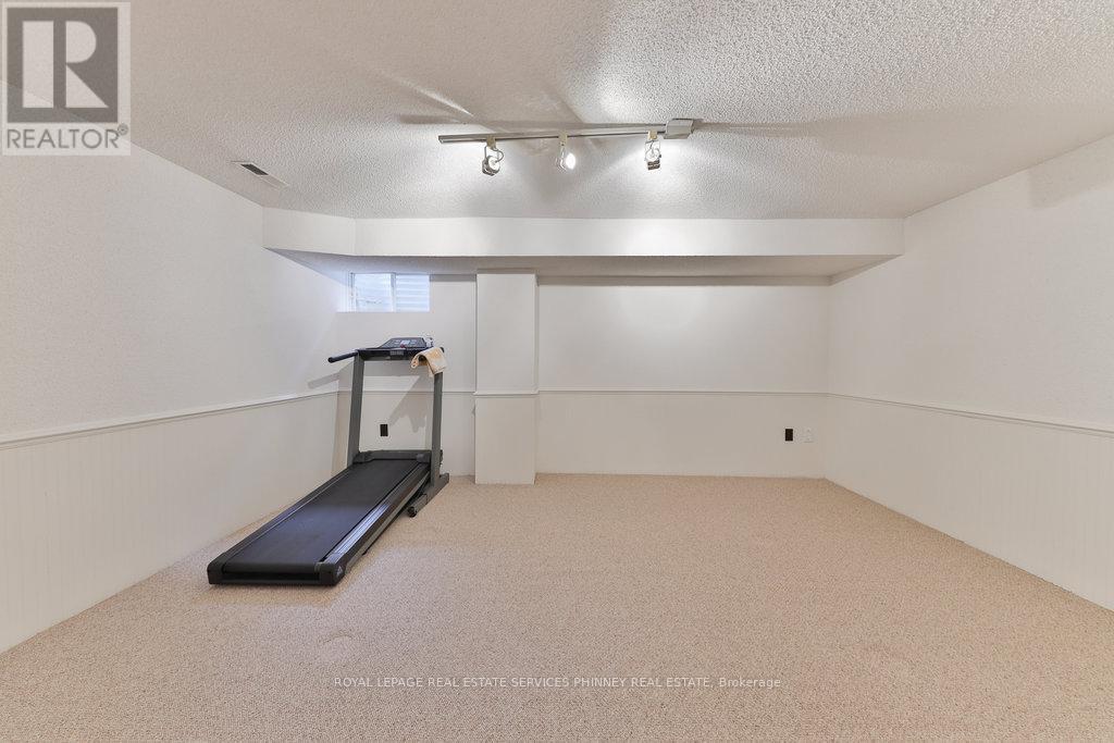 












2289 BEEJAY COURT

,
Mississauga,




Ontario
L5M2N9

