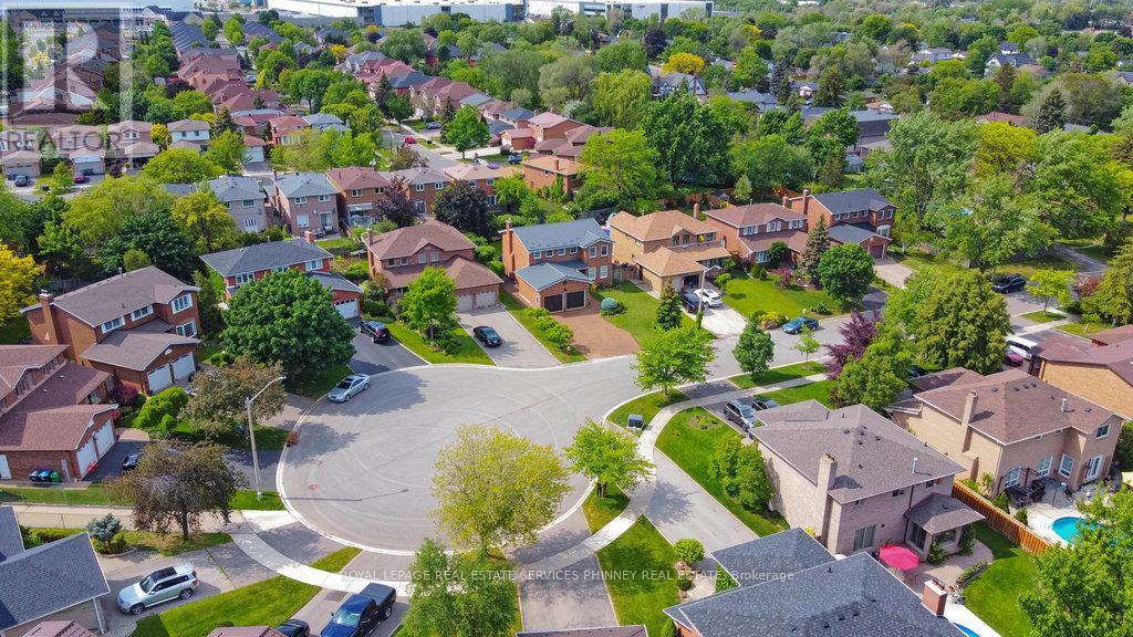 












2289 BEEJAY COURT

,
Mississauga,




Ontario
L5M2N9

