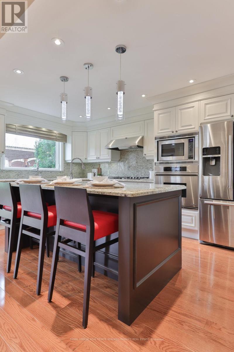 












2289 BEEJAY COURT

,
Mississauga,




Ontario
L5M2N9


