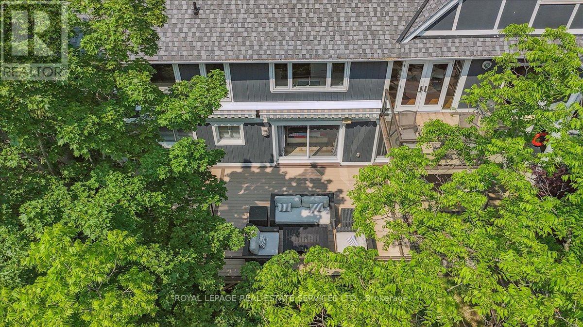 












382 TRAFALGAR ROAD

,
Oakville,




Ontario
L6J3H5

