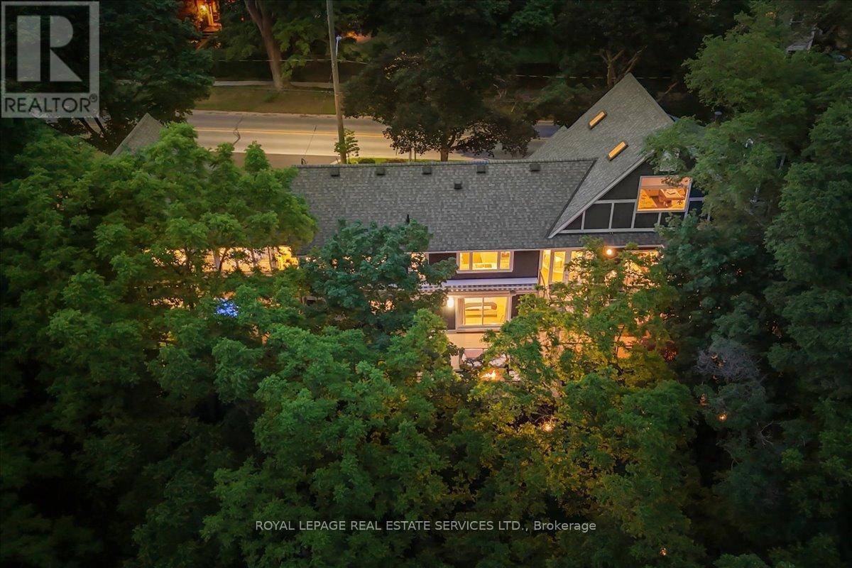 












382 TRAFALGAR ROAD

,
Oakville,




Ontario
L6J3H5

