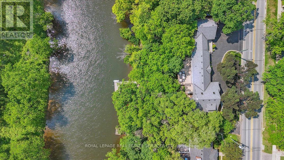 












382 TRAFALGAR ROAD

,
Oakville,




Ontario
L6J3H5


